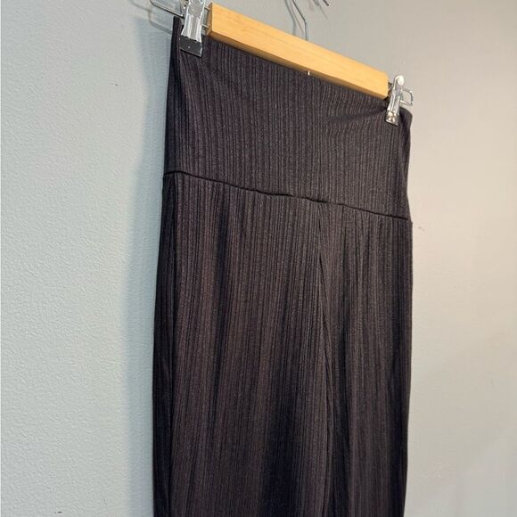 Girls’ Black H&M Ribbed High Waist Pants Size XXL (20) EUC - Picture 4 of 5